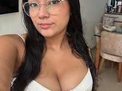 CuteBustyLatina - female webcam at xLoveCam
