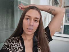 CuteDomi-hot - female with brown hair webcam at xLoveCam