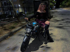 CuteEvelynn - shemale with red hair and  big tits webcam at xLoveCam