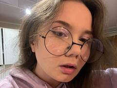 CuteKris - female with red hair and  big tits webcam at xLoveCam