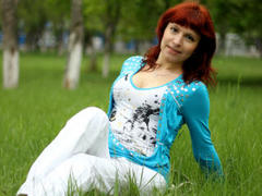 Laaylaa - female with brown hair webcam at LiveJasmin