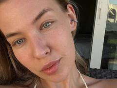 Lavandia - blond female with  big tits webcam at xLoveCam