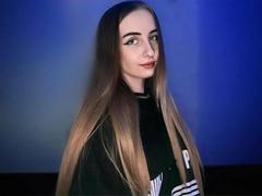 CuttiCrystall-hot from xLoveCam