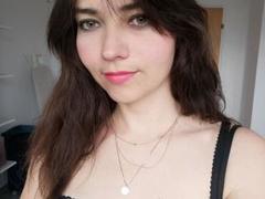 CyndeeWinter - female with brown hair and  small tits webcam at xLoveCam