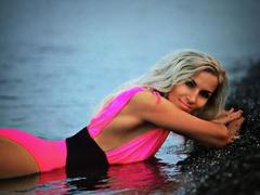 DAkotaHotti69 - female webcam at xLoveCam