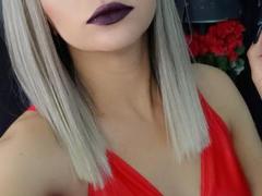 CristalHotie from xLoveCam