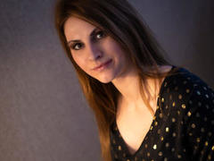 DagieSensual - female with red hair and  small tits webcam at xLoveCam