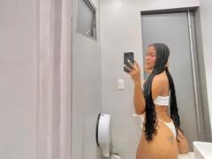 DaimondJohnson - female with black hair webcam at xLoveCam