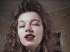 DaineDrouse - female with brown hair webcam at xLoveCam