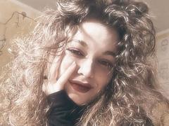 DaineDrouse - female with brown hair webcam at xLoveCam