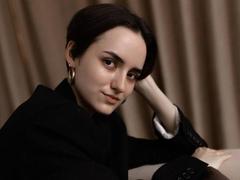 DaesyHeart - female with brown hair webcam at LiveJasmin