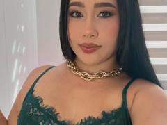 DakotaGauthier - female with black hair and  big tits webcam at xLoveCam