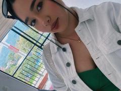 DakotaGauthier - female with black hair and  big tits webcam at xLoveCam