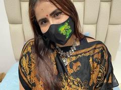 DaliaDubey - female with brown hair webcam at xLoveCam