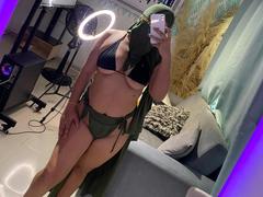 DaliilaAli - female with black hair and  big tits webcam at xLoveCam