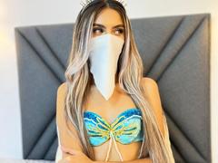 DalilaAlii - female with black hair webcam at xLoveCam