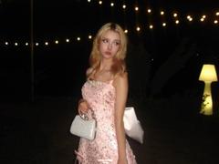 DalliaBanowski - female webcam at xLoveCam
