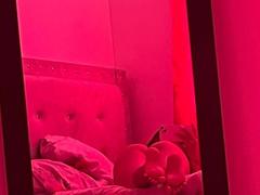 DamiAmbani - female with brown hair webcam at xLoveCam