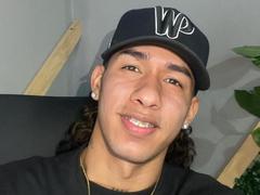 DamiamPhill - male webcam at xLoveCam