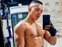 DamianLove69 - male webcam at xLoveCam