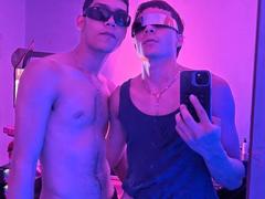 DanAndKamadeva - male webcam at xLoveCam