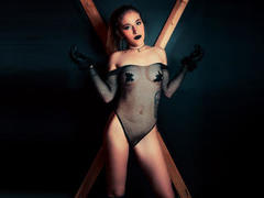 DonnaCampbell - female with brown hair webcam at LiveJasmin
