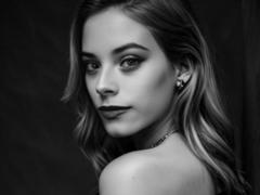 DanaSmile from xLoveCam