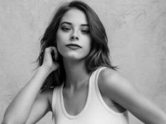 DanaSmile - blond female with  small tits webcam at xLoveCam