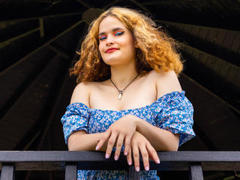 DanaStone - female with black hair and  small tits webcam at xLoveCam