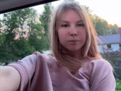 DanaeEgger - blond female webcam at xLoveCam