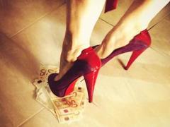 Danay - female with brown hair and  small tits webcam at xLoveCam