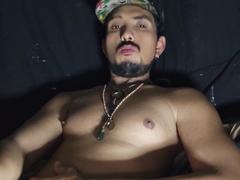 Dandann - male webcam at xLoveCam