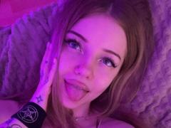 DandyMimi - blond female webcam at xLoveCam