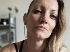 DaneeSoHot - blond female with  small tits webcam at xLoveCam