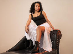 DanellaVera - female with brown hair webcam at LiveJasmin