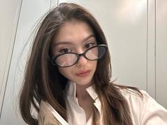 DanicaStuer - female with black hair webcam at xLoveCam