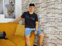 danielleon1 - male webcam at ImLive