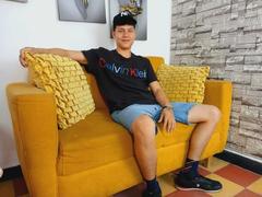 danielleon1 - male webcam at ImLive