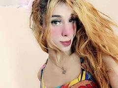 DanielaWalkker - blond shemale with  small tits webcam at ImLive