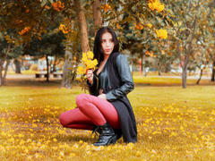 NataliePhillips - female with brown hair and  big tits webcam at LiveJasmin