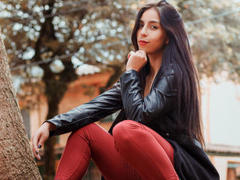 NataliePhillips - female with brown hair and  big tits webcam at LiveJasmin