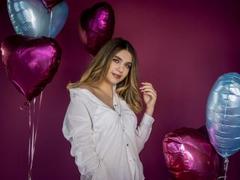 DanielaHunt - blond female webcam at LiveJasmin