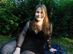 DaniellaGraceZZ - female with brown hair and  big tits webcam at xLoveCam