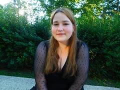 DaniellaGraceZZ - female with brown hair and  big tits webcam at xLoveCam