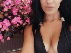 DaniellaHot-hot - female with black hair webcam at xLoveCam