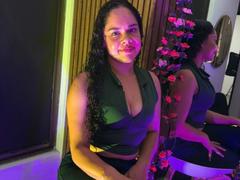 DannaRoseHot - female with black hair webcam at xLoveCam