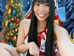 DannaRoser - female with black hair and  small tits webcam at xLoveCam