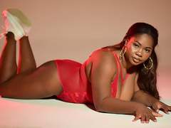 DannaSanz - female with black hair webcam at xLoveCam