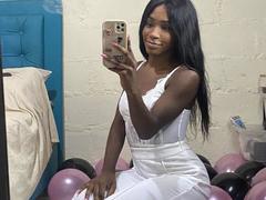 DannaSquirty - female with black hair webcam at xLoveCam