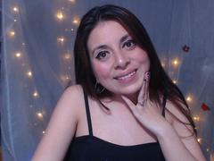 Dannazv - female with red hair webcam at xLoveCam